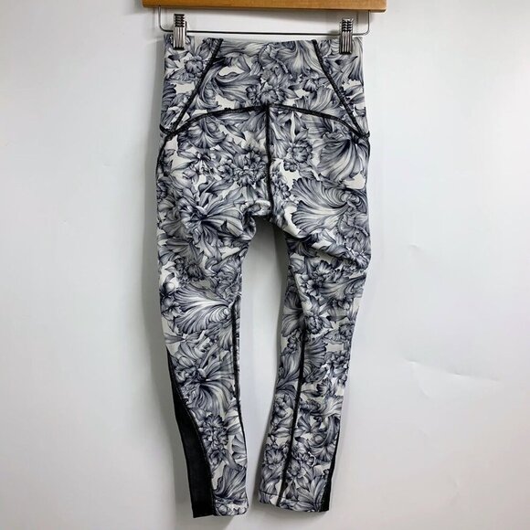 Lululemon Womens Train Times 19" Light Garden White Blk/Blk Yoga Leggings SZ 4 - Picture 2 of 12